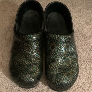 Dansko size 40